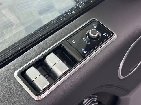 Used 2022 Land Rover Range Rover Westminster Edition image 24