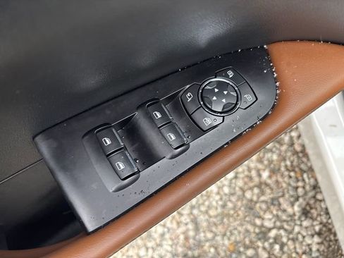 Used 2022 Lincoln Nautilus Reserve w/ Equipment Group 201A image 23