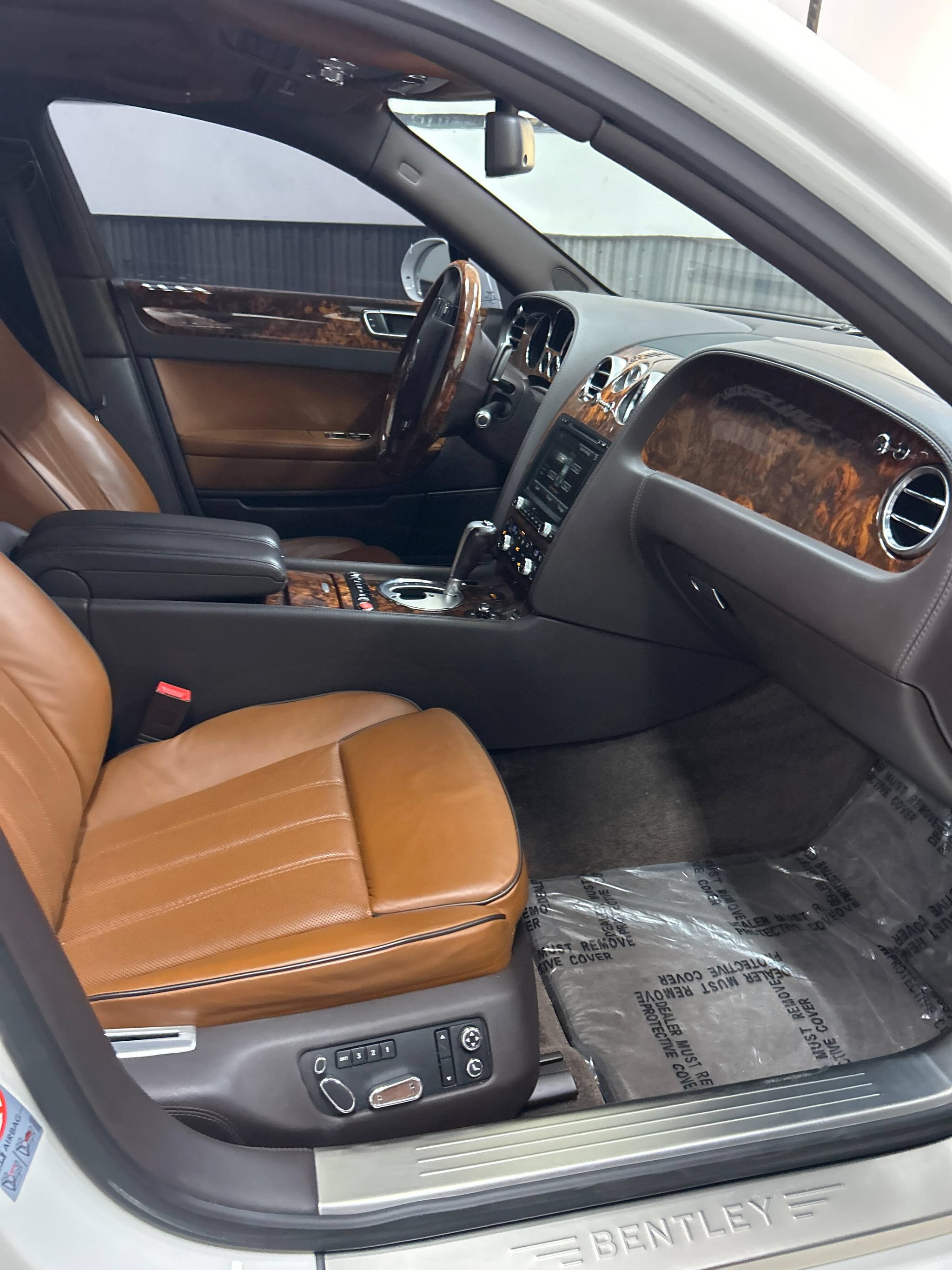 Used 2013 Bentley Flying Spur Flying Spur w/ Convenience Specification Pkg AWD/4WD image 18