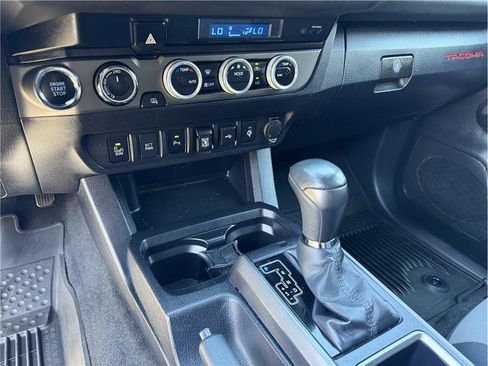 Used 2022 Toyota Tacoma TRD Sport w/ Technology Package AWD/4WD image 30
