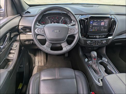 Used 2023 Chevrolet Traverse RS AWD/4WD image 16