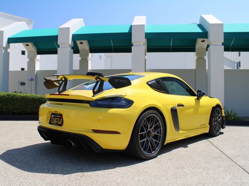 Used 2023 Porsche 718 Cayman GT4 RS image 7
