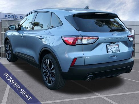 Used 2022 Ford Escape SE w/ SE Sport Appearance Package image 7