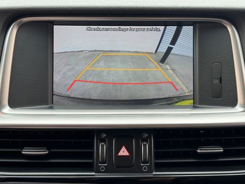Used 2020 Kia Optima Premium FWD image 27