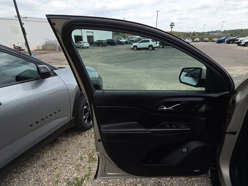 Used 2017 GMC Acadia SLT image 7