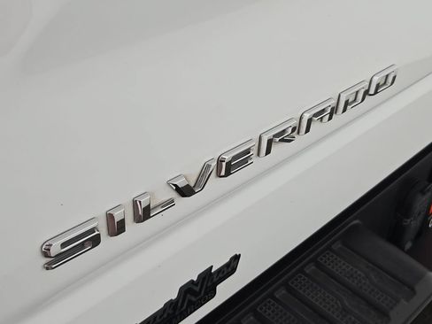 Certified 2024 Chevrolet Silverado 1500 LT Trail Boss w/ Convenience Package II AWD/4WD image 39