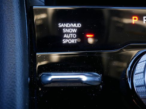 Used 2023 Jeep Grand Cherokee L Limited image 33