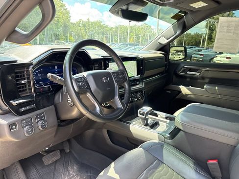 Used 2024 Chevrolet Silverado 1500 ZR2 w/ Technology Package AWD/4WD image 6