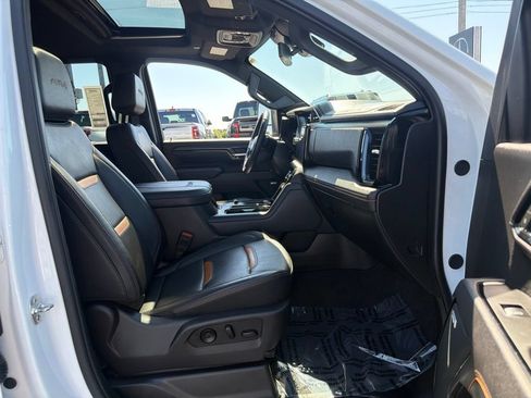 Used 2025 GMC Sierra 2500 AT4 AWD/4WD image 27