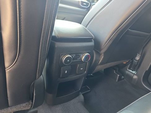 Used 2021 Ford Explorer XLT w/ Equipment Group 202A AWD/4WD image 13