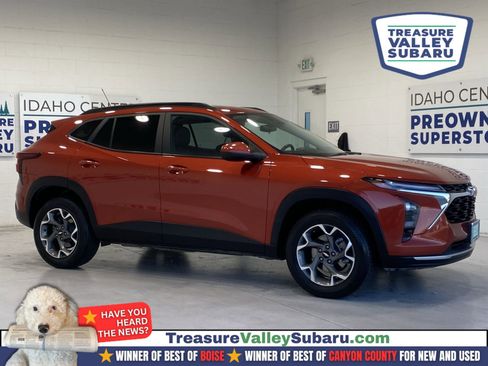 Used 2024 Chevrolet Trax LT w/ LT Convenience Package image 1