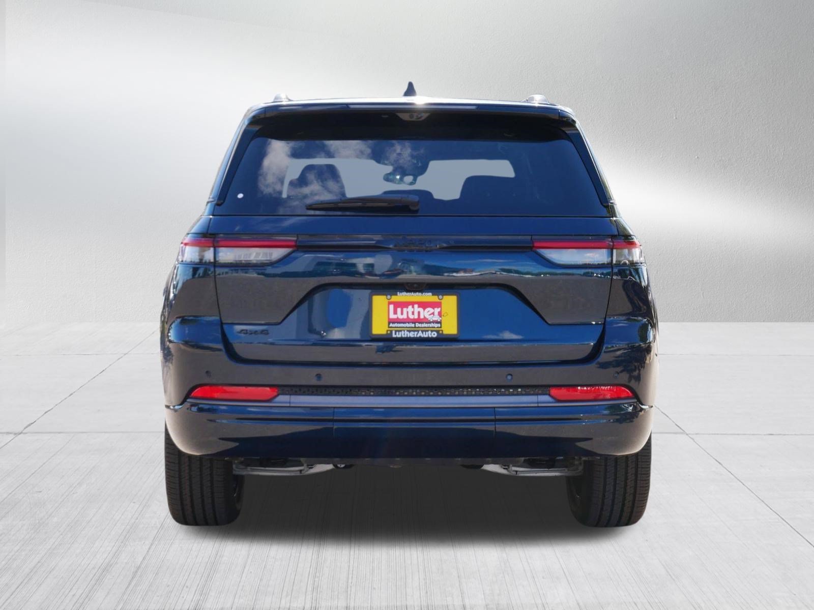 New 2027 Jeep Grand Cherokee Limited AWD/4WD image 6