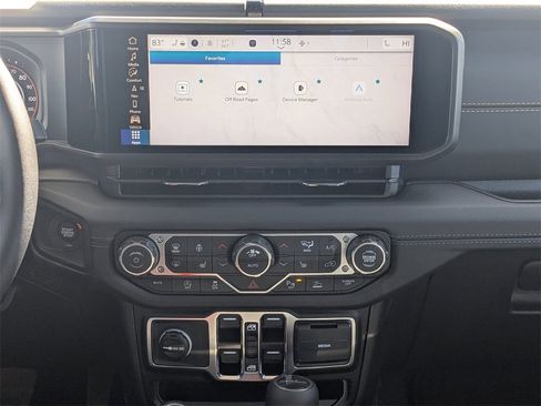 New 2025 Jeep Gladiator Sport image 19