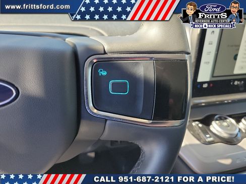 Certified 2025 Ford Expedition Active AWD/4WD image 7