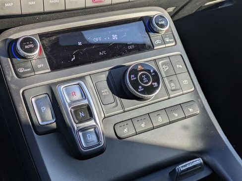 Used 2024 Hyundai Palisade Calligraphy image 22