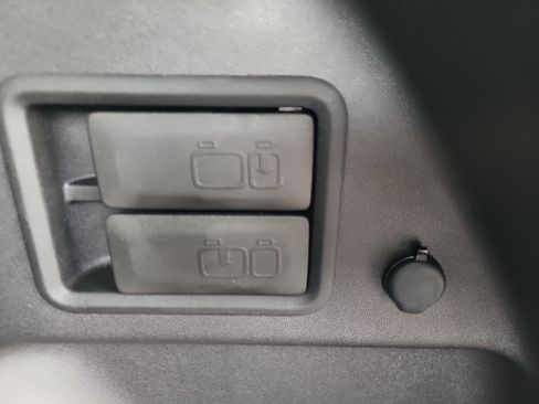 Certified 2024 Chevrolet Equinox LT image 30