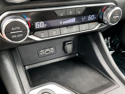 Used 2023 Nissan Sentra SV w/ All-Weather Package FWD image 33