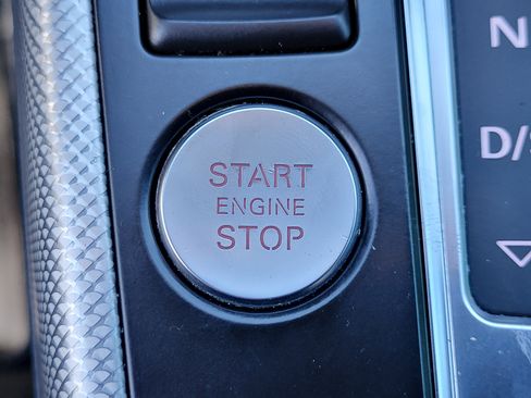 Used 2014 Audi A4 Prestige w/ Prestige Package image 32