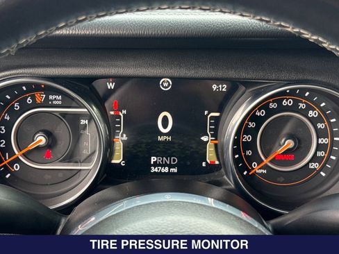 Used 2020 Jeep Wrangler Unlimited Sahara AWD/4WD image 25
