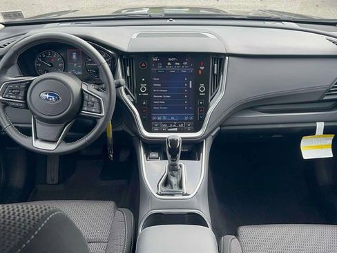 Used 2025 Subaru Outback Premium w/ Popular Package #1A image 10