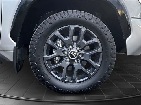 Used 2022 Toyota Tundra Platinum image 34