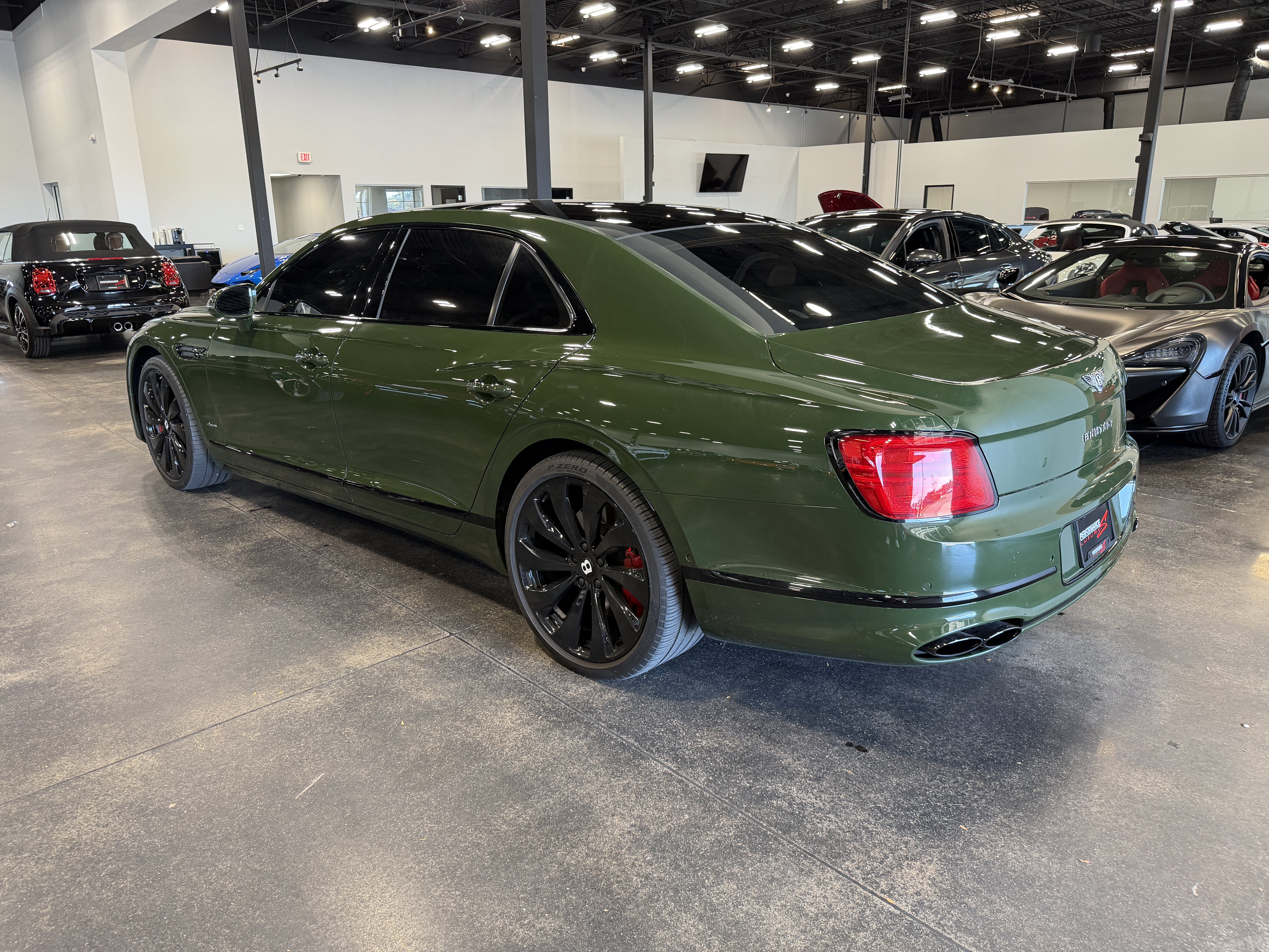 Used 2023 Bentley Flying Spur Azure AWD/4WD image 5