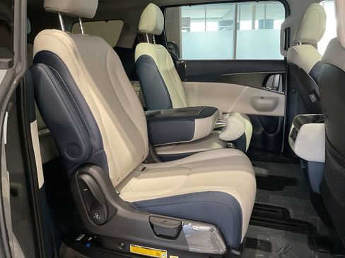 New 2026 Kia Carnival SX w/ SX Dark Edition Package image 27