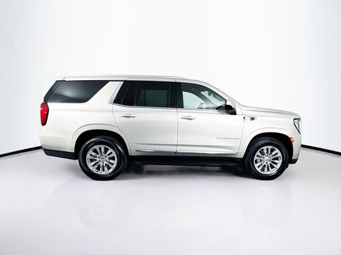 Used 2024 GMC Yukon SLT image 10