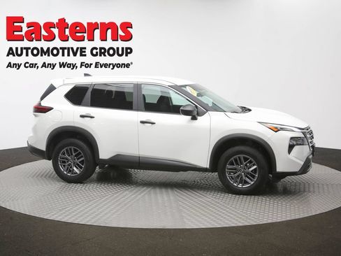 Used 2024 Nissan Rogue S AWD/4WD image 47