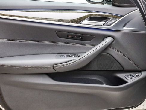 Certified 2023 BMW 530e w/ M Sport Package image 21