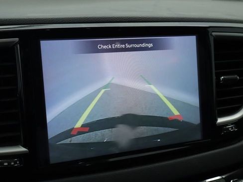 Certified 2023 Chrysler Pacifica Touring-L FWD image 33