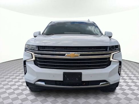 Used 2022 Chevrolet Suburban LT RWD image 9