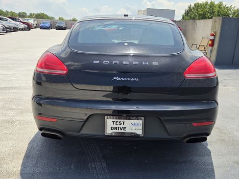 Used 2016 Porsche Panamera 4 AWD/4WD image 4