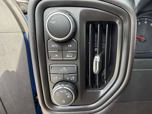 Used 2022 Chevrolet Silverado 1500 Custom AWD/4WD image 19