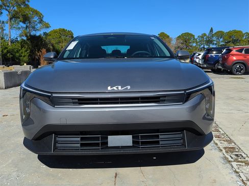 New 2026 Kia K4 LXS image 3