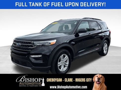 Used 2022 Ford Explorer XLT w/ Equipment Group 202A AWD/4WD image 2
