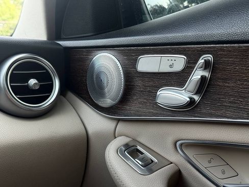 Used 2019 Mercedes-Benz C 300 4MATIC Sedan image 25