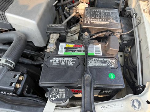 Used 2000 Lexus LX 470 4WD image 28