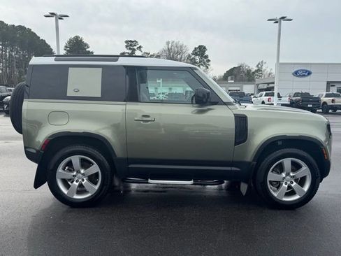 Used 2023 Land Rover Defender 90 S image 6