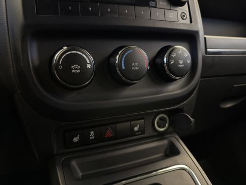 Used 2016 Jeep Patriot Latitude image 18