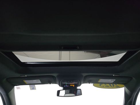 Used 2025 GMC Canyon AT4 w/ AT4X Package image 30