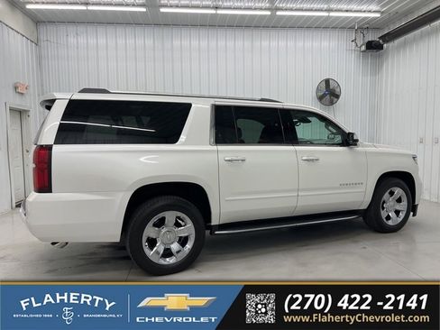 Used 2018 Chevrolet Suburban Premier AWD/4WD image 2