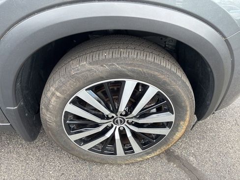 Used 2023 Nissan Pathfinder Platinum AWD/4WD image 9