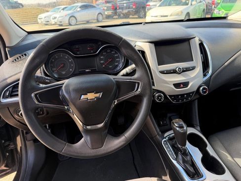 Used 2017 Chevrolet Cruze LS image 16