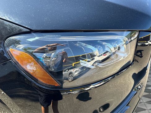 Used 2020 Mercedes-Benz GLS 580 4MATIC image 28