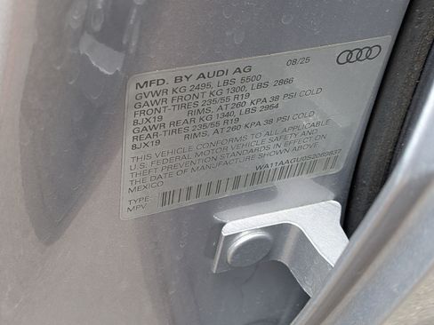 Used 2025 Audi Q5 Premium w/ Convenience Package AWD/4WD image 32