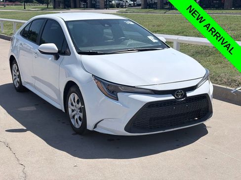 Used 2022 Toyota Corolla LE FWD image 1