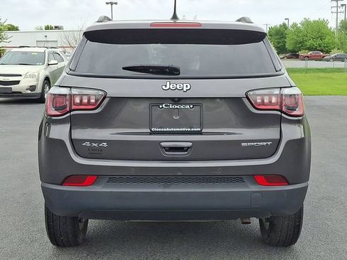 Used 2018 Jeep Compass Sport w/ Tech Group AWD/4WD image 8