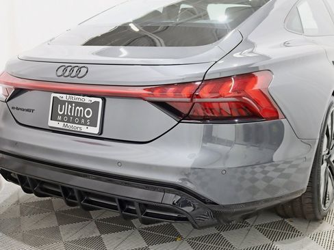 Used 2023 Audi e-tron GT Prestige image 13