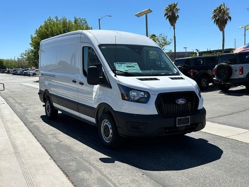 New 2026 Ford Transit 250 148 Medium Roof w/ Load Area Protection Package RWD image 10